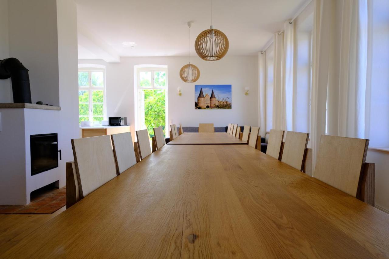 Gutshaus Fewo Luebeck Dassow Exteriör bild