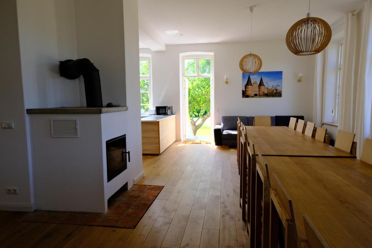 Gutshaus Fewo Luebeck Dassow Exteriör bild